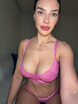 krissiswrld- online show from March 18, 7:17 pm