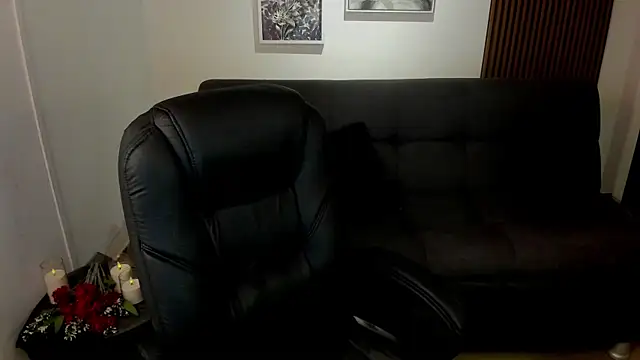 crimson tati  online show from November 19, 4:23 am