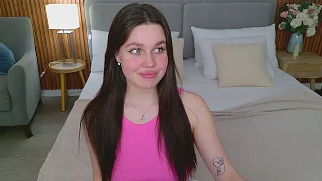 RihannaRose online show from March 22, 9:31 pm