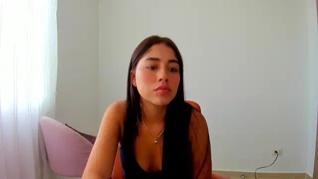 Snapshot of AriaMontgomery chatting on May 4, 9:11 pm AriaMontgomery online show from May 4, 9:11 pm