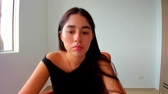 Snapshot of AriaMontgomery chatting on June 2, 10:01 pm AriaMontgomery online show from June 2, 10:01 pm