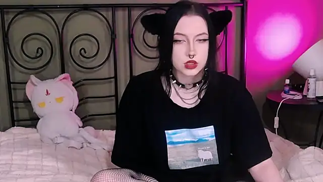 Snapshot of BlackyTea chatting on October 17, 10:12 pm BlackyTea online show from October 17, 10:12 pm