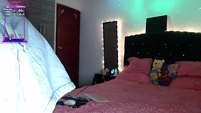 holy juli online show from March 18, 3:31 am