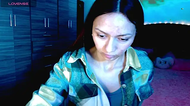 holy juli online show from December 14, 3:56 am