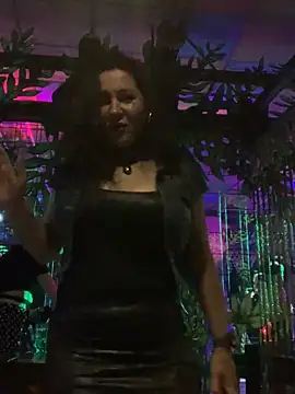 Snapshot of Tina_Moretti chatting on March 8, 9:29 pm Tina Moretti online show from March 8, 9:29 pm