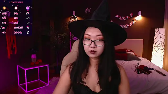 Marine Vact online show from October 31, 2:07 pm