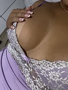 luara1988 online show from February 3, 10:31 am