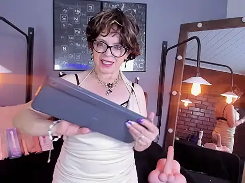 Samantha mature56 online show from September 27, 3:11 am