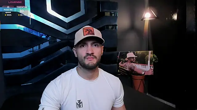 Snapshot of JeanColleman chatting on December 18, 11:11 pm JeanColleman online show from December 18, 11:11 pm