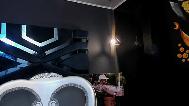 Snapshot of JeanColleman chatting on December 19, 11:23 pm JeanColleman online show from December 19, 11:23 pm