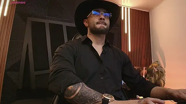 Snapshot of JeanColleman chatting on January 13, 11:21 pm JeanColleman online show from January 13, 11:21 pm