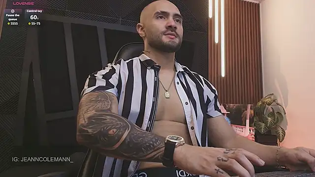 Snapshot of JeanColleman chatting on January 15, 11:30 pm JeanColleman online show from January 15, 11:30 pm