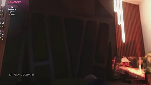 Snapshot of JeanColleman chatting on February 5, 11:31 pm JeanColleman online show from February 5, 11:31 pm