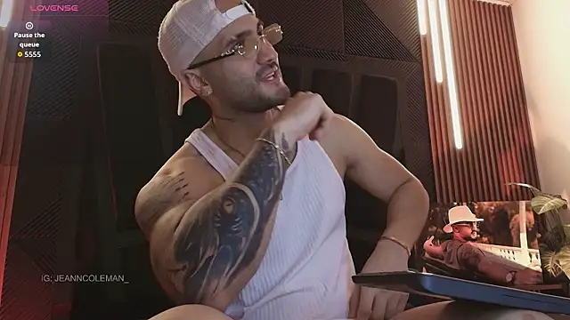 Snapshot of JeanColleman chatting on February 17, 11:22 pm JeanColleman online show from February 17, 11:22 pm