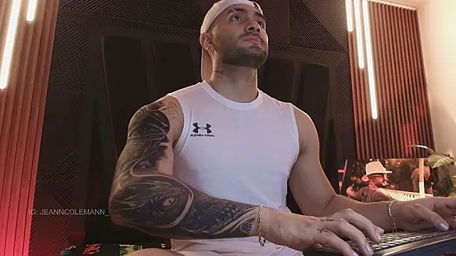 Snapshot of JeanColleman chatting on February 24, 11:25 pm JeanColleman online show from February 24, 11:25 pm