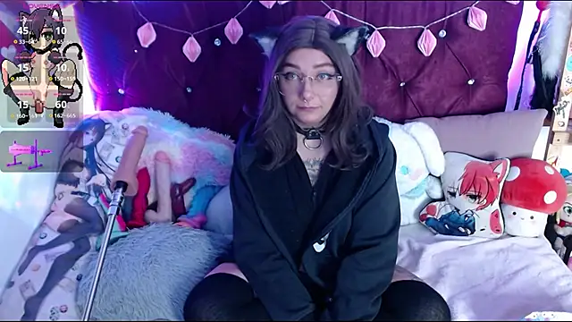 Kitty-Kat  online show from October 16, 1:17 am