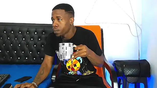 Damian hart 24CM online show from October 5, 10:35 am