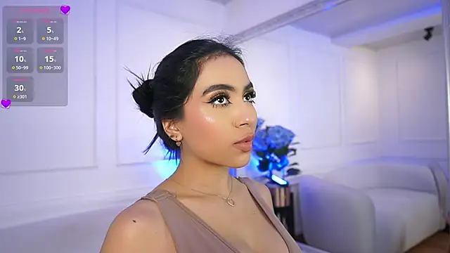 elasummer online show from February 1, 6:29 pm