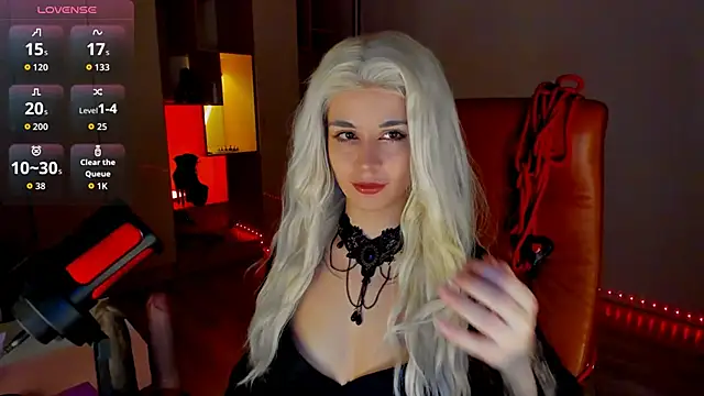 mollyposhh online show from February 22, 8:40 pm