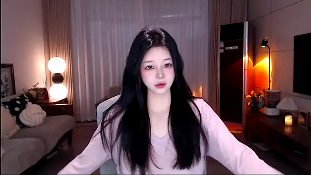 sweateanv  online show from March 7, 7:05 am