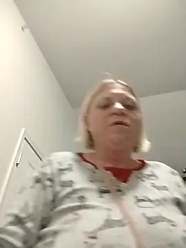 Playmate86 online show from December 14, 4:45 am