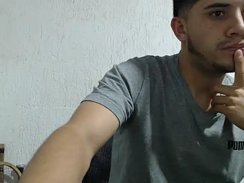 Snapshot of Deportist chatting on June 9, 12:11 am Deportist online show from June 9, 12:11 am