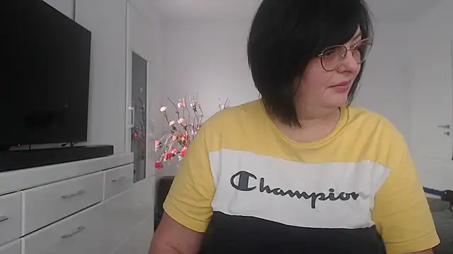 Amandamuller1982 online show from February 5, 11:34 am