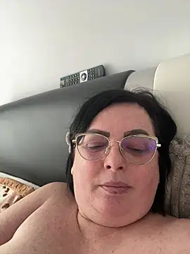 Amandamuller1982 online show from February 14, 8:10 am