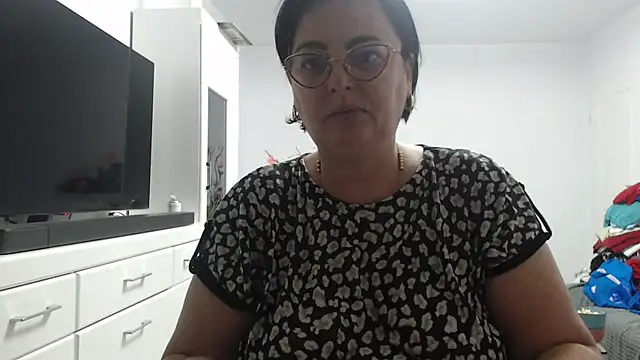 Amandamuller1982 online show from September 27, 9:09 pm