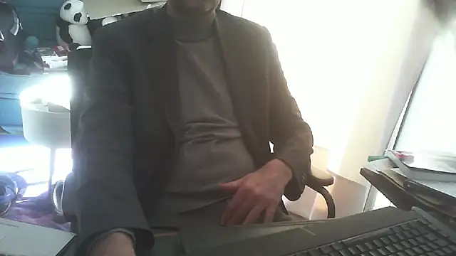 shyfrenchcock1 online show from March 13, 9:49 am