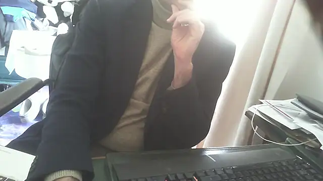 shyfrenchcock1 online show from March 24, 1:27 pm