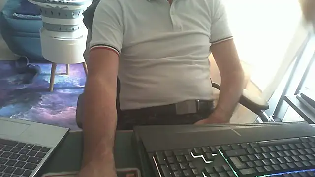 shyfrenchcock1 online show from June 2, 9:00 am