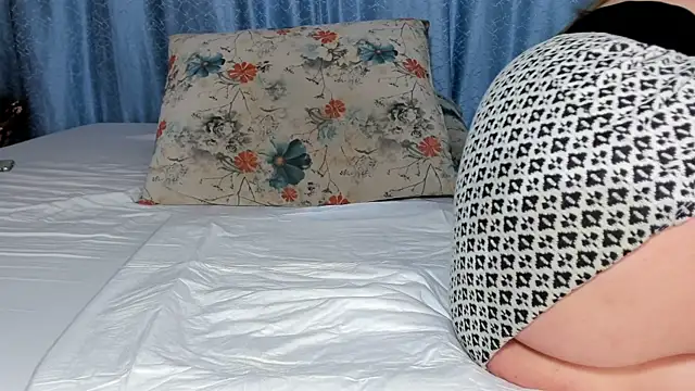 Snapshot of andradahot15 chatting on March 1, 8:22 pm andradahot15 online show from March 1, 8:22 pm