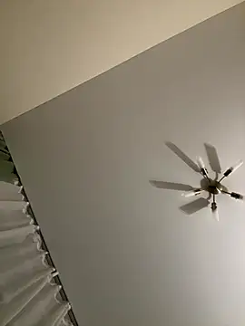 Sweet Khalifa  online show from November 9, 2:59 pm