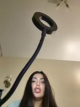 Sweet Khalifa  online show from December 4, 2:37 pm