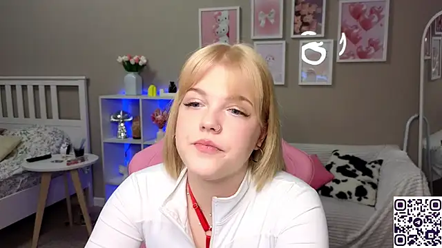 Maya Rave online show from February 12, 3:51 am