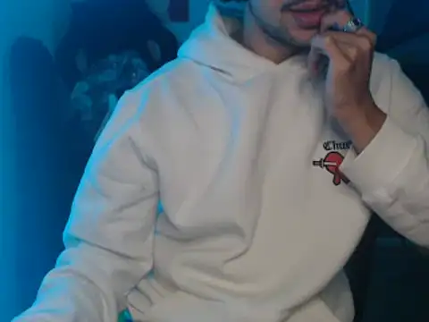 Snapshot of anjonoturno1 chatting on March 17, 10:38 pm anjonoturno1 online show from March 17, 10:38 pm