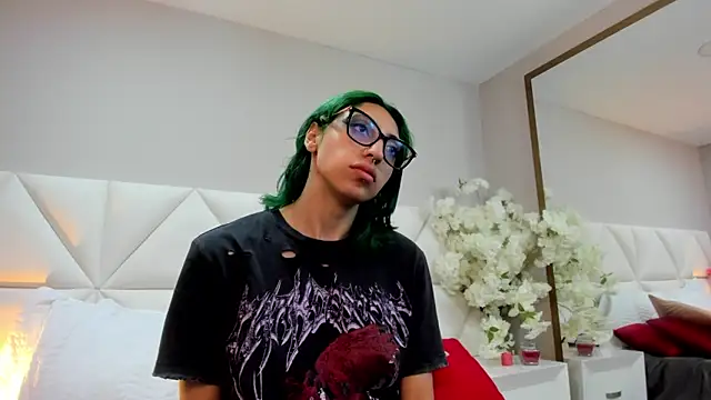 Im gaia online show from March 20, 1:15 pm