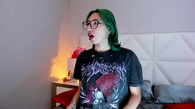 Im gaia online show from March 22, 12:14 pm