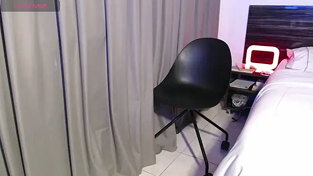 Snapshot of FaustoCock chatting on November 30, 5:17 pm FaustoCock online show from November 30, 5:17 pm