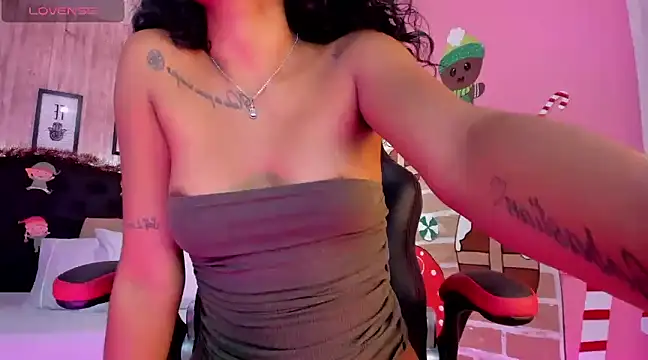 Edelaine rogers online show from December 12, 9:48 pm