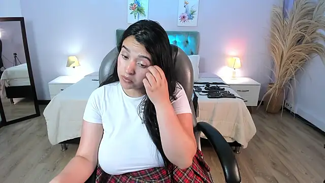 Pamela cheverry online show from February 21, 9:10 am