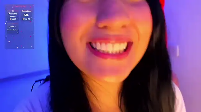 Snapshot of Alice_sunce chatting on December 2, 7:25 am Alice sunce online show from December 2, 7:25 am