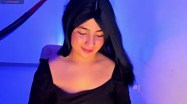 Snapshot of Alice_sunce chatting on December 13, 4:22 am Alice sunce online show from December 13, 4:22 am