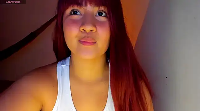 Snapshot of Alice_sunce chatting on January 11, 8:54 am Alice sunce online show from January 11, 8:54 am