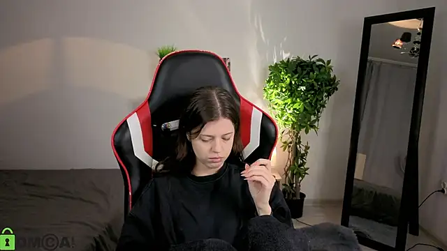 Este Glen online show from October 24, 12:19 am