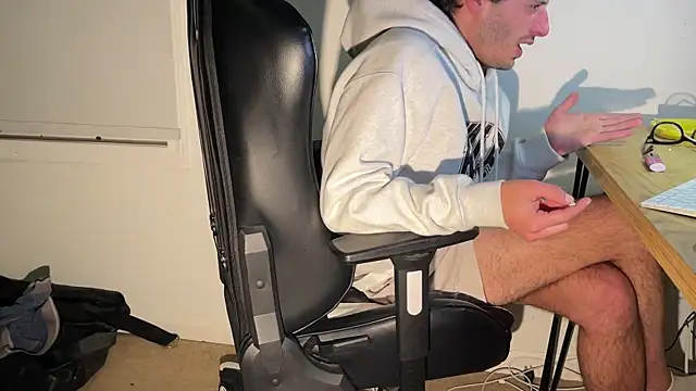 Snapshot of Dylansd chatting on December 23, 9:49 am Dylansd online show from December 23, 9:49 am