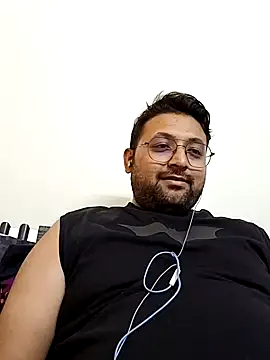 hardyloves online show from December 17, 6:09 pm