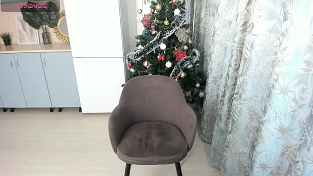 BettyBloom69 online show from December 19, 7:40 am