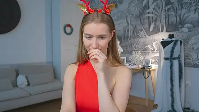 Snapshot of solar_bella chatting on December 21, 1:10 pm solar bella online show from December 21, 1:10 pm